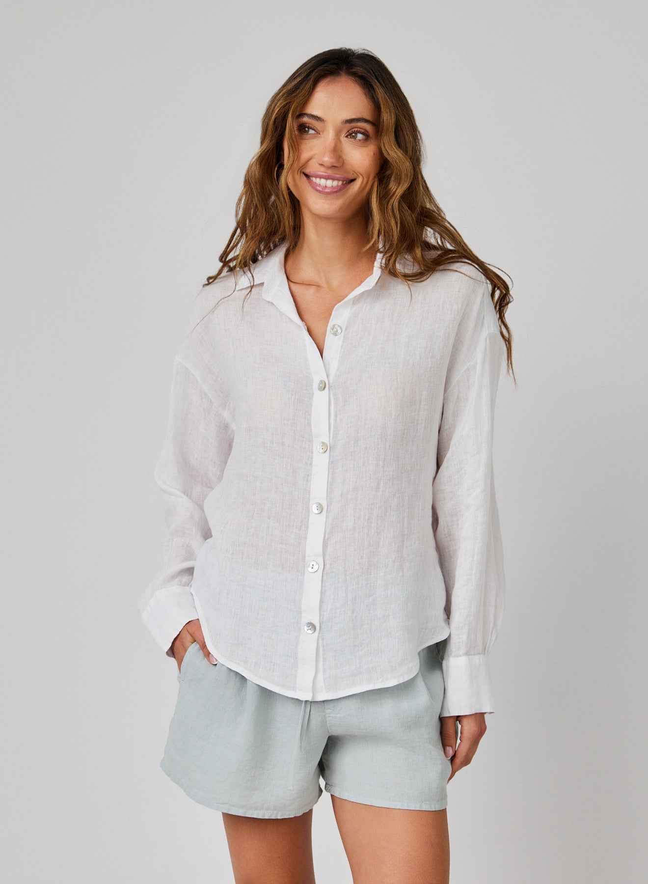Linen Boyfriend Button Down - White – Bella Dahl