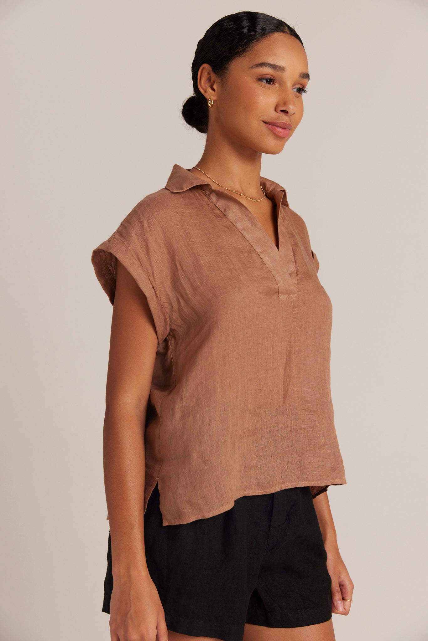 Bella DahlLinen Short Sleeve Pullover - Desert Browntops