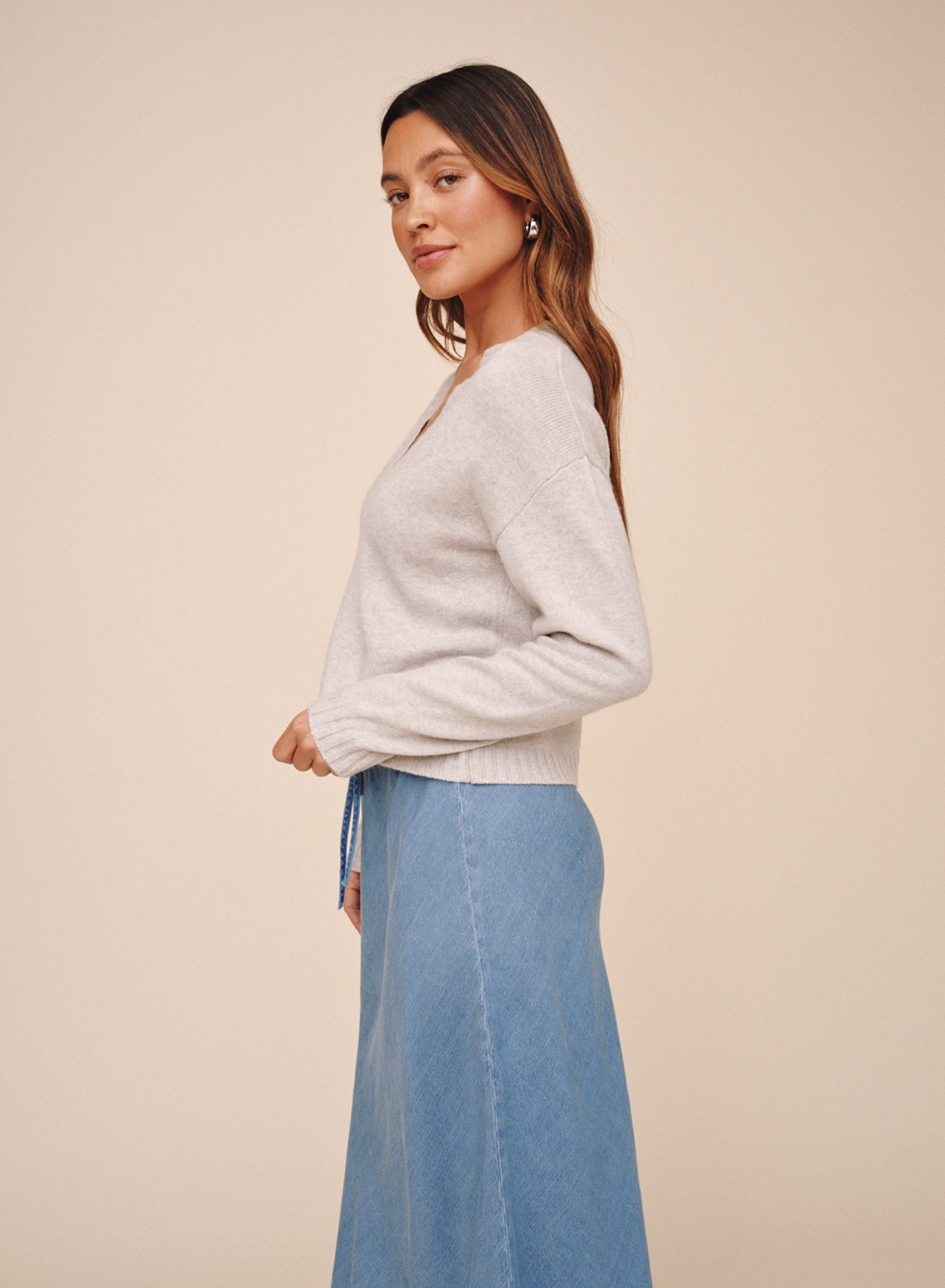 V-Neck Sweater - Heather Mist