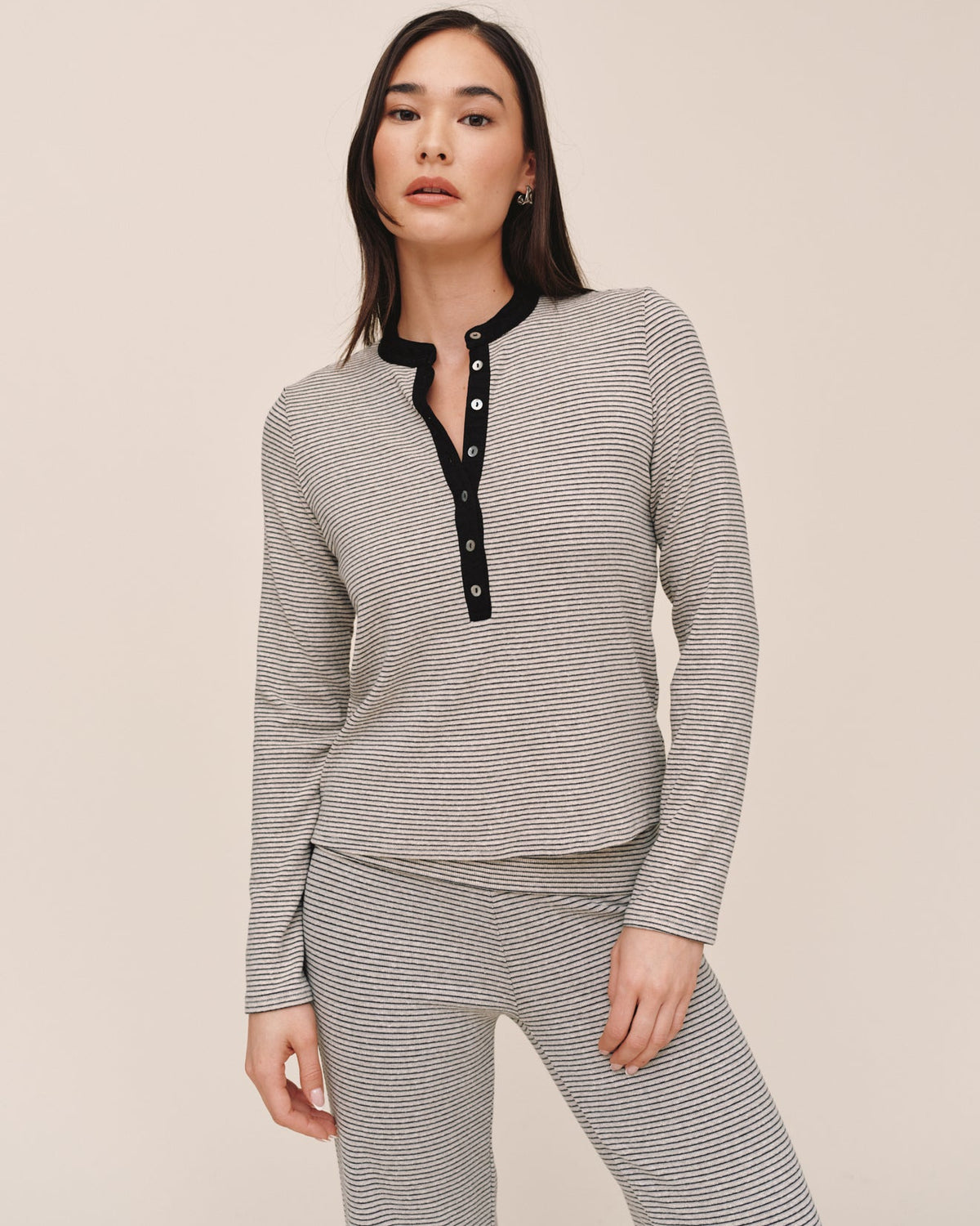 Contrast Henley - Heathered Stripe