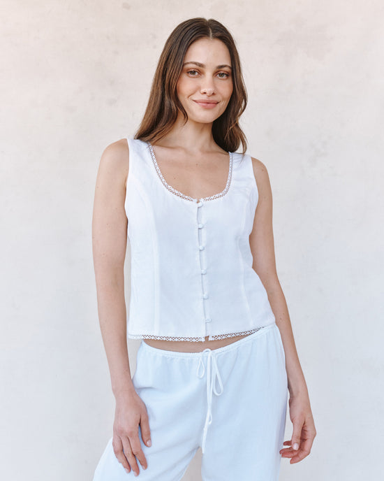 Bella Dahl Fitted Bodice Top With Smock Back - White