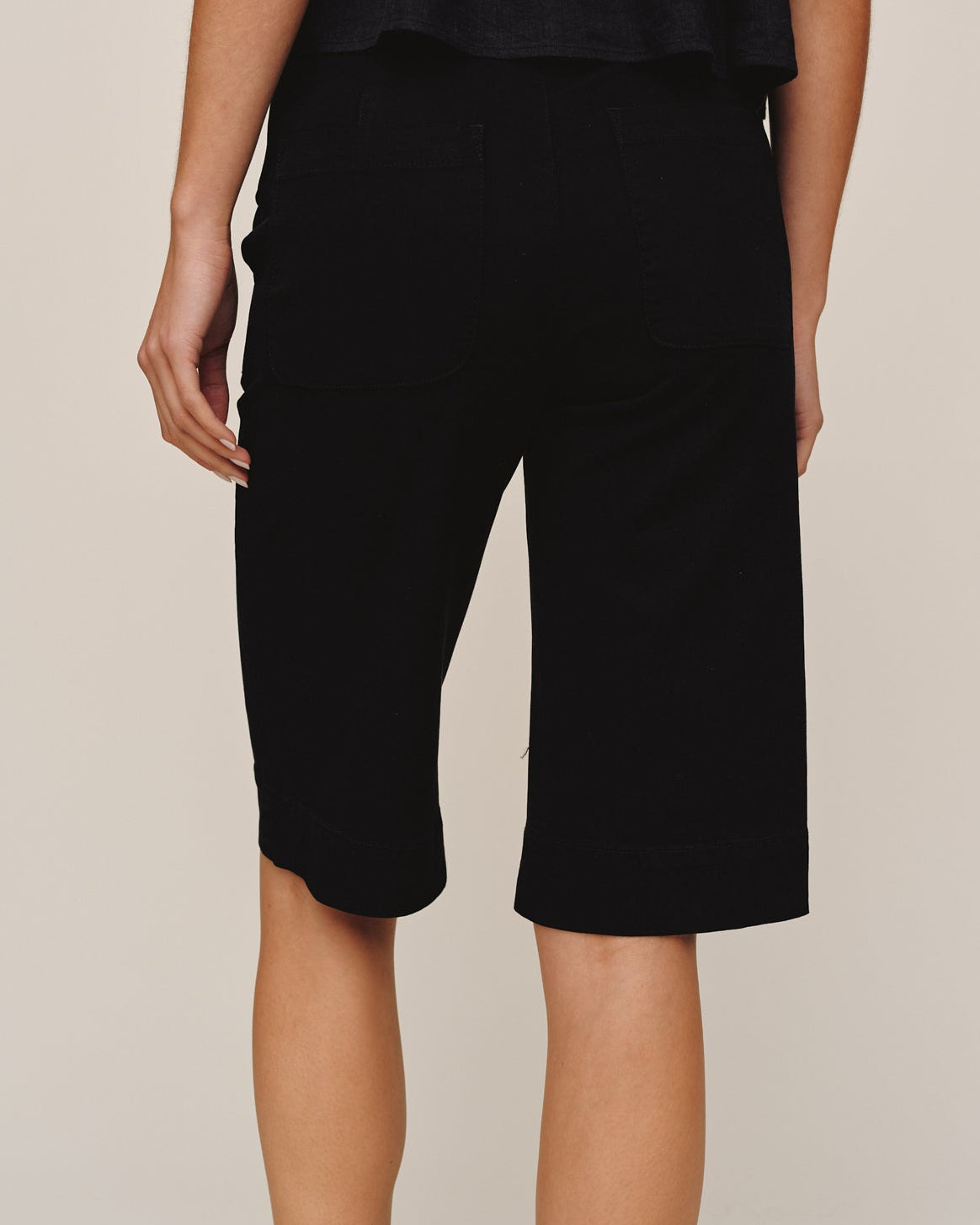Saige Bermuda- Black