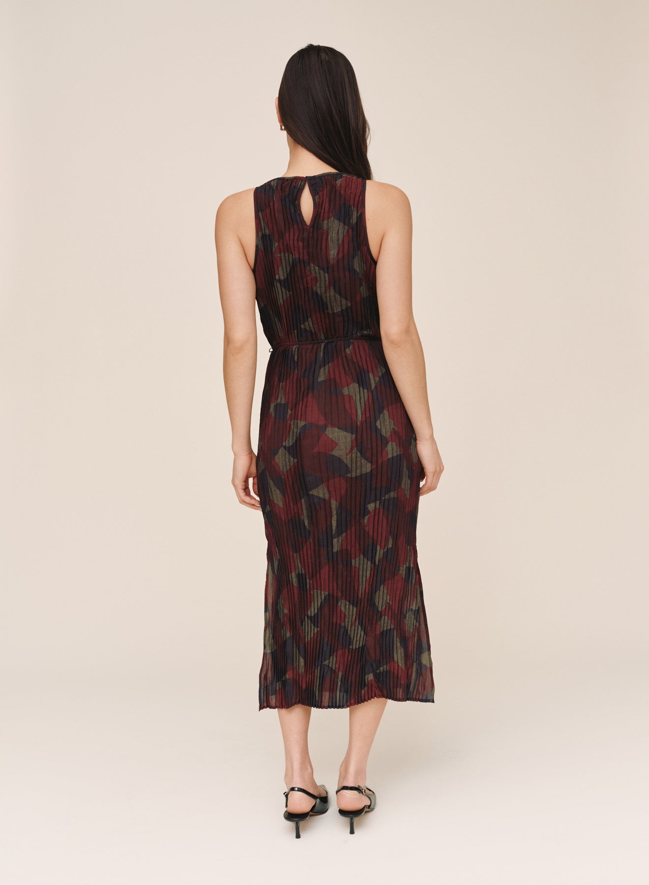 Pleated Midi Dress With Side Slits - Abstact Camo Print