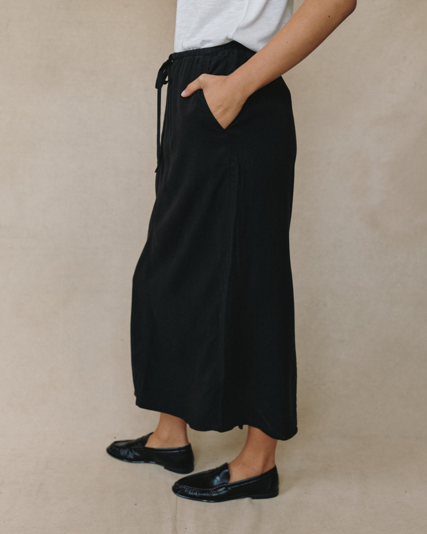 BACK SLIT SKIRT VNBLK - Bella Dahl