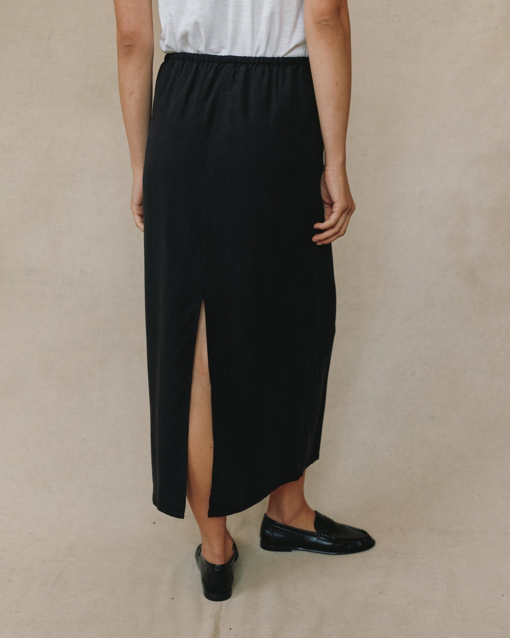 BACK SLIT SKIRT VNBLK - Bella Dahl