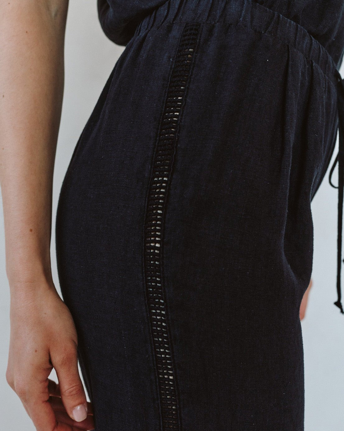 Bella DahlBeach Pant With Lattice Stripe - BlackPants