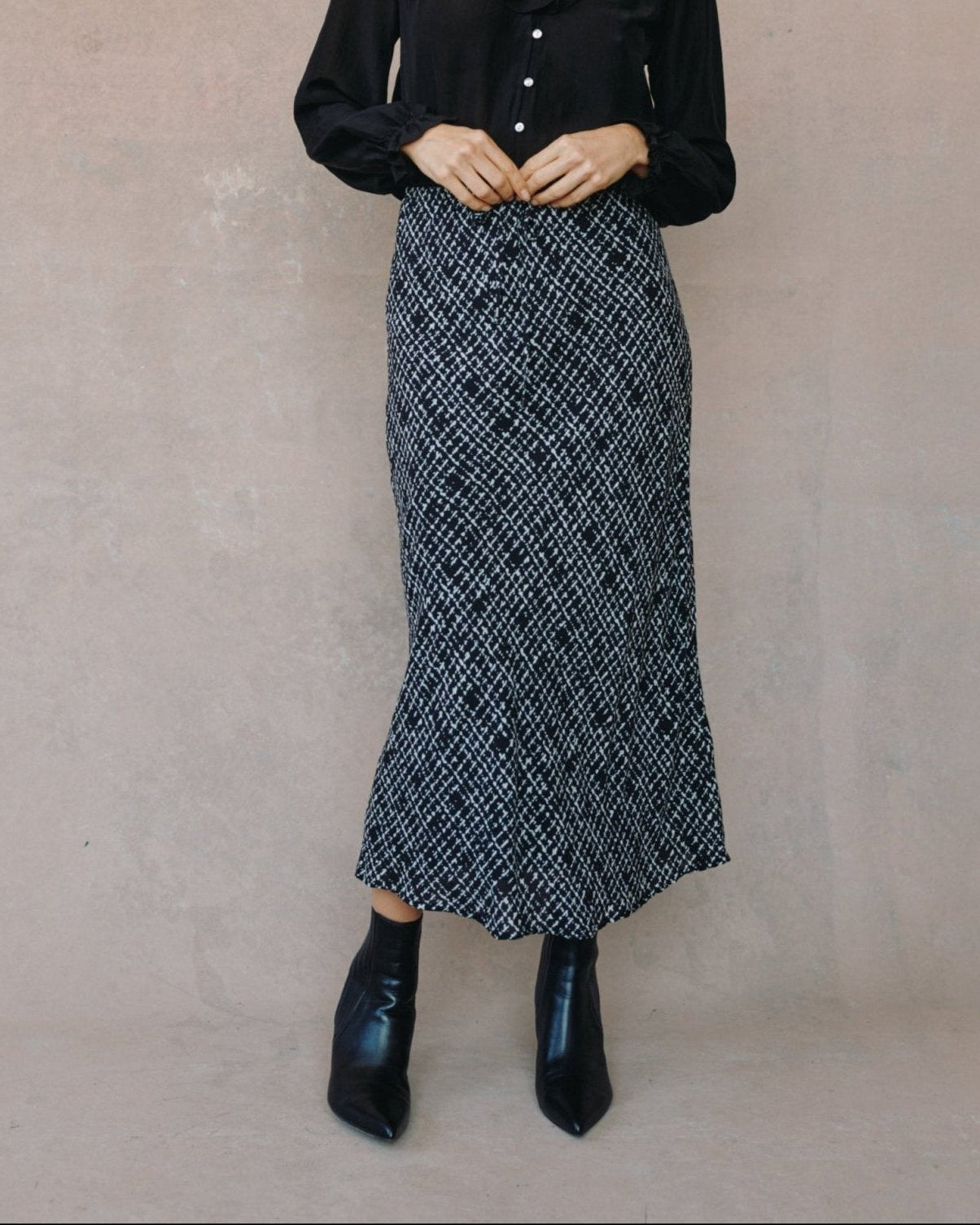 Bella DahlBias Skirt With Tie - Grid PrintSkirts
