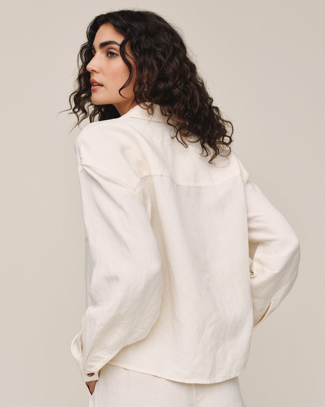 Bella DahlBoxy Shirt - Sand StoneTops