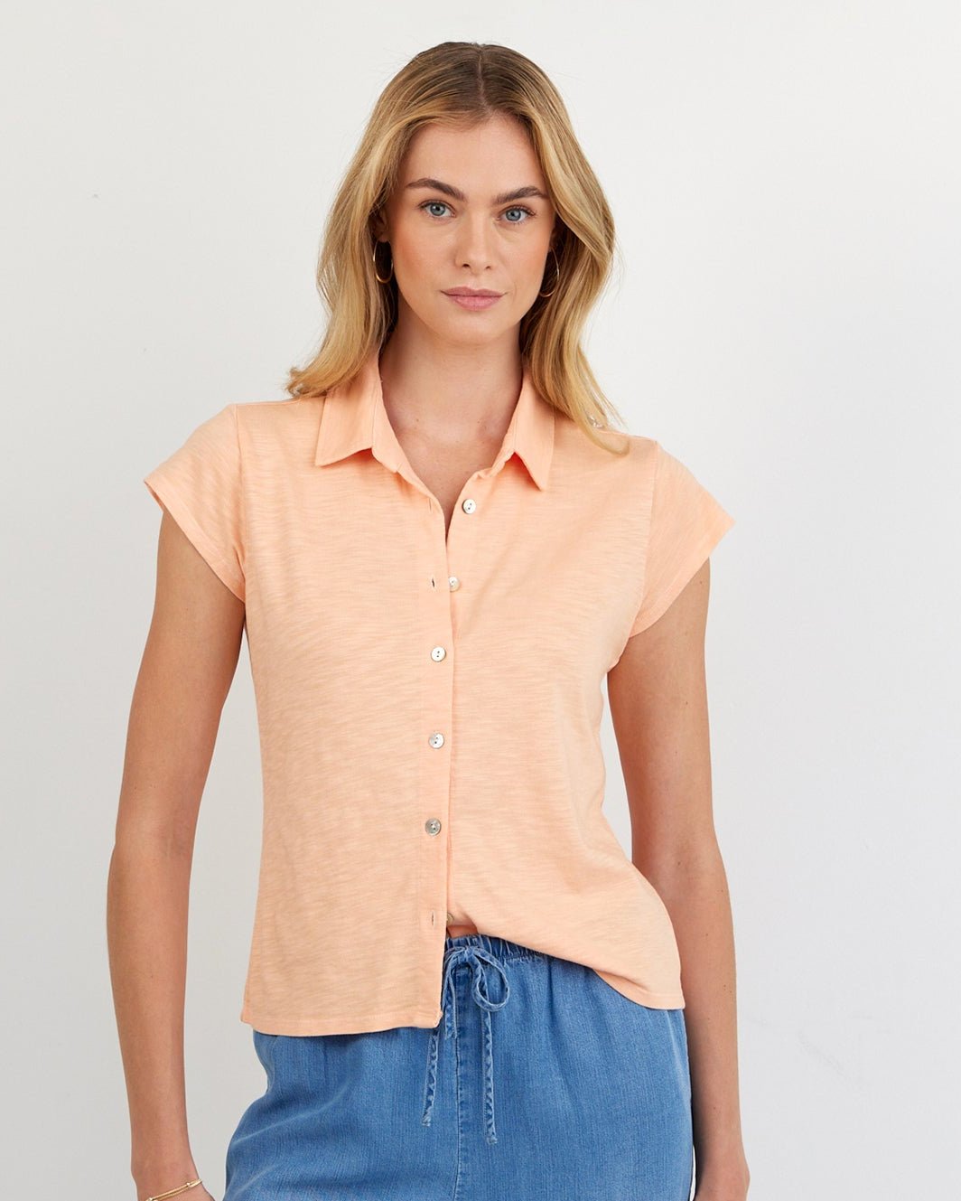 Bella DahlCap Sleeve Button Down - Golden BlushTops