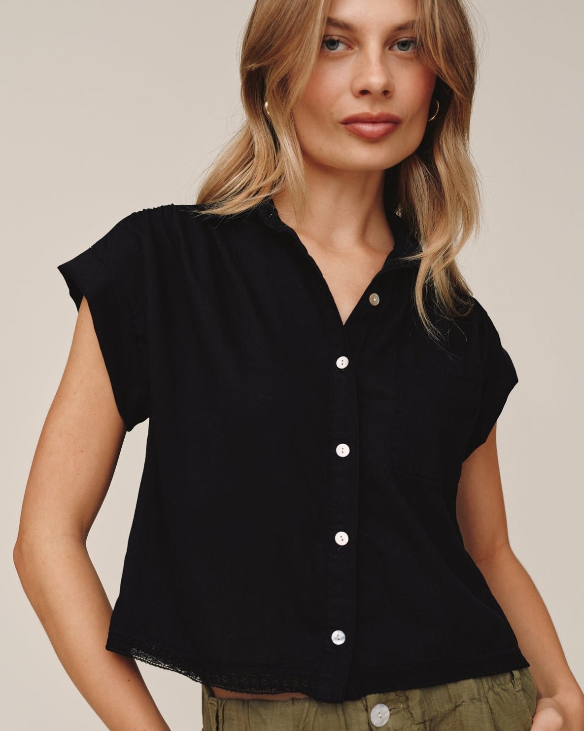 Cap Sleeve Trimmed Shirt - Black – Bella Dahl