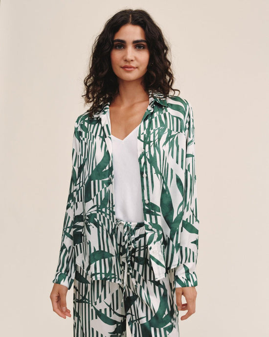 Bella Dahl Classic Button Down - Palm Paradise Print View 2