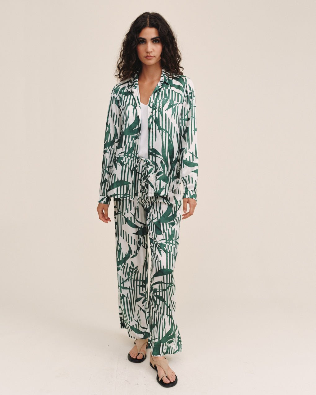 Bella DahlClassic Button Down - Palm Paradise PrintTops