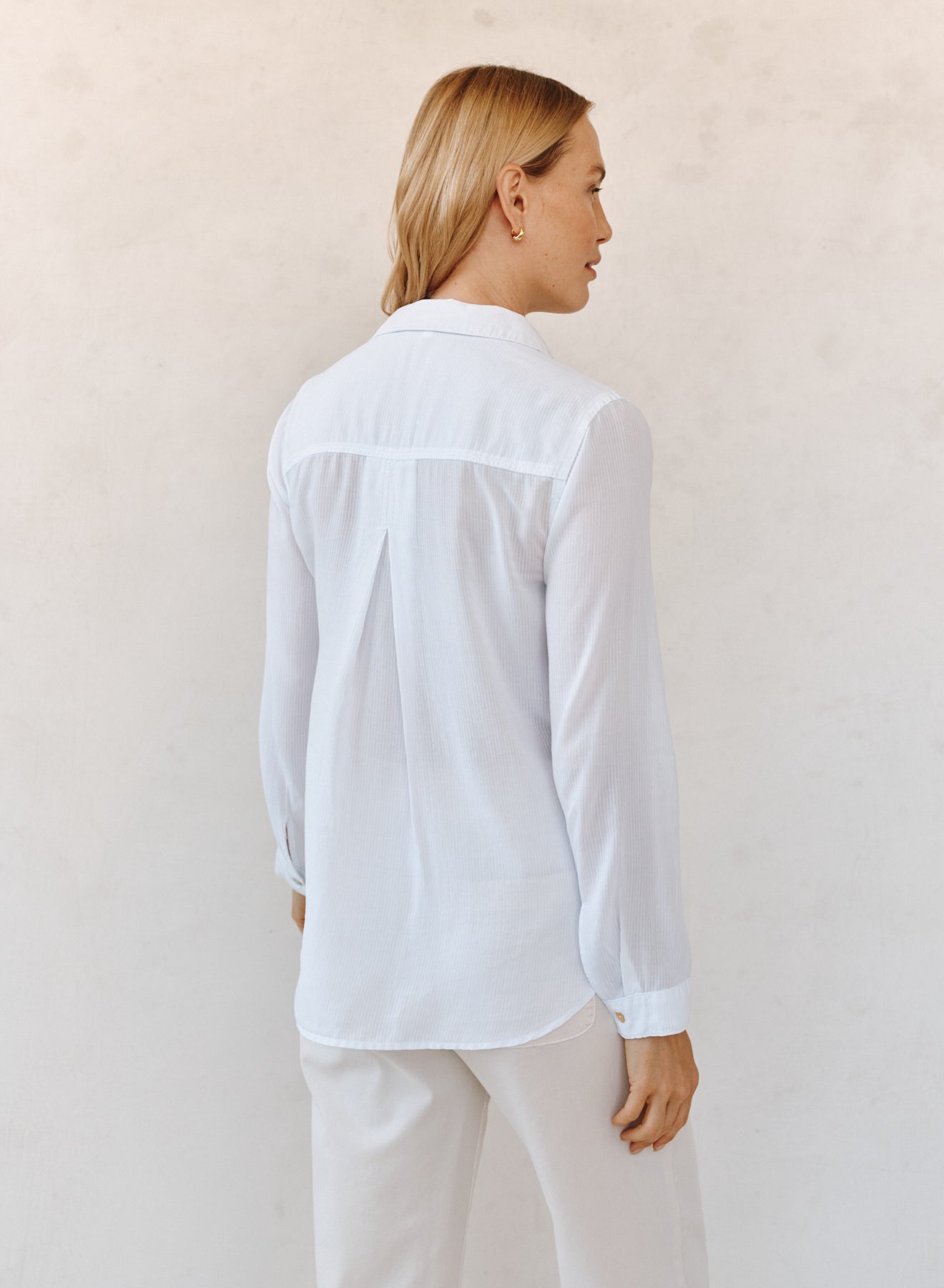 Bella DahlClassic Button Down Shirt - WhiteTops