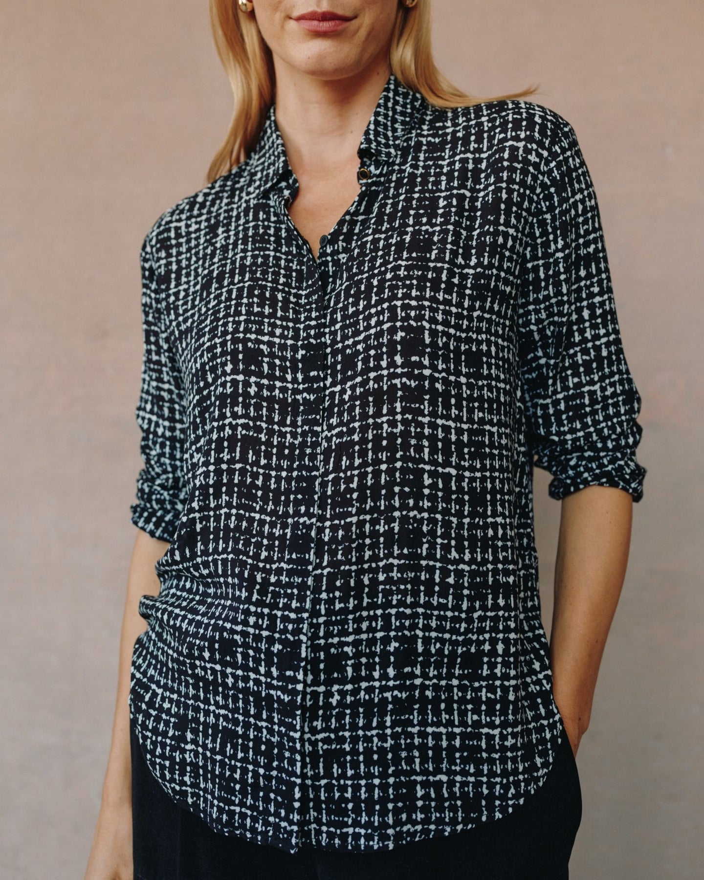 Bella DahlClean Front Hipster Shirt - Grid PrintTops