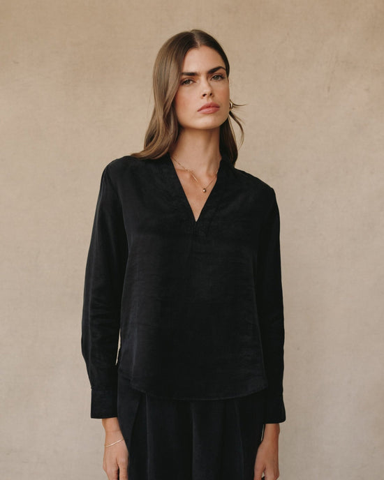 Bella Dahl Clean Front Pullover - Black View 2