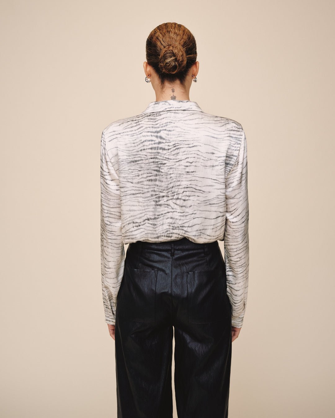 Bella DahlClean Hidden Placket - Snow TigerTops