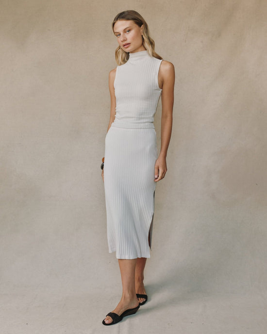 Bella Dahl Clean Waist Knit Skirt With Side Slit - Moon Stone