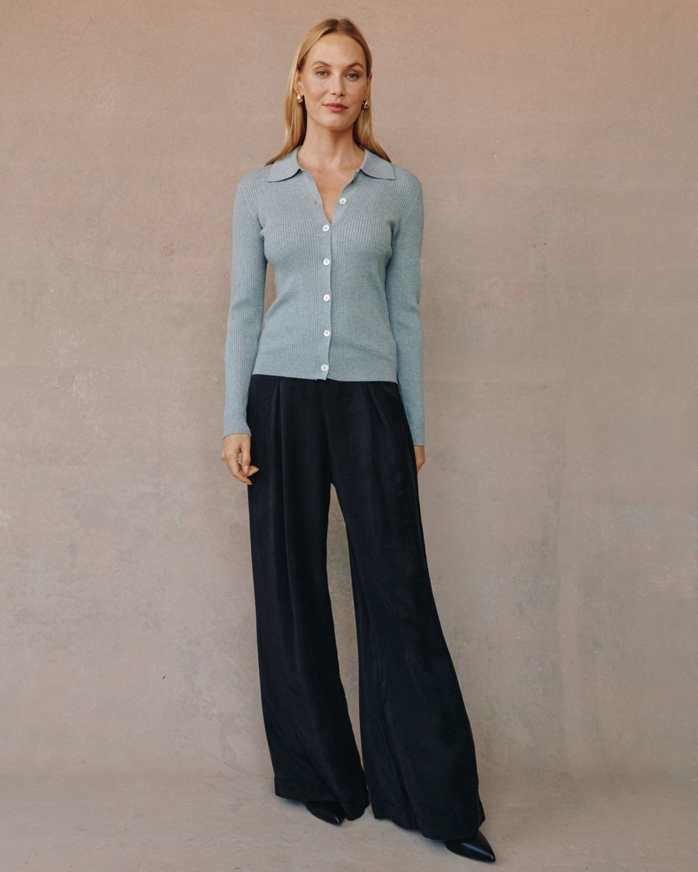 Bella DahlCollared Button Down Sweater - Heather GreySweaters