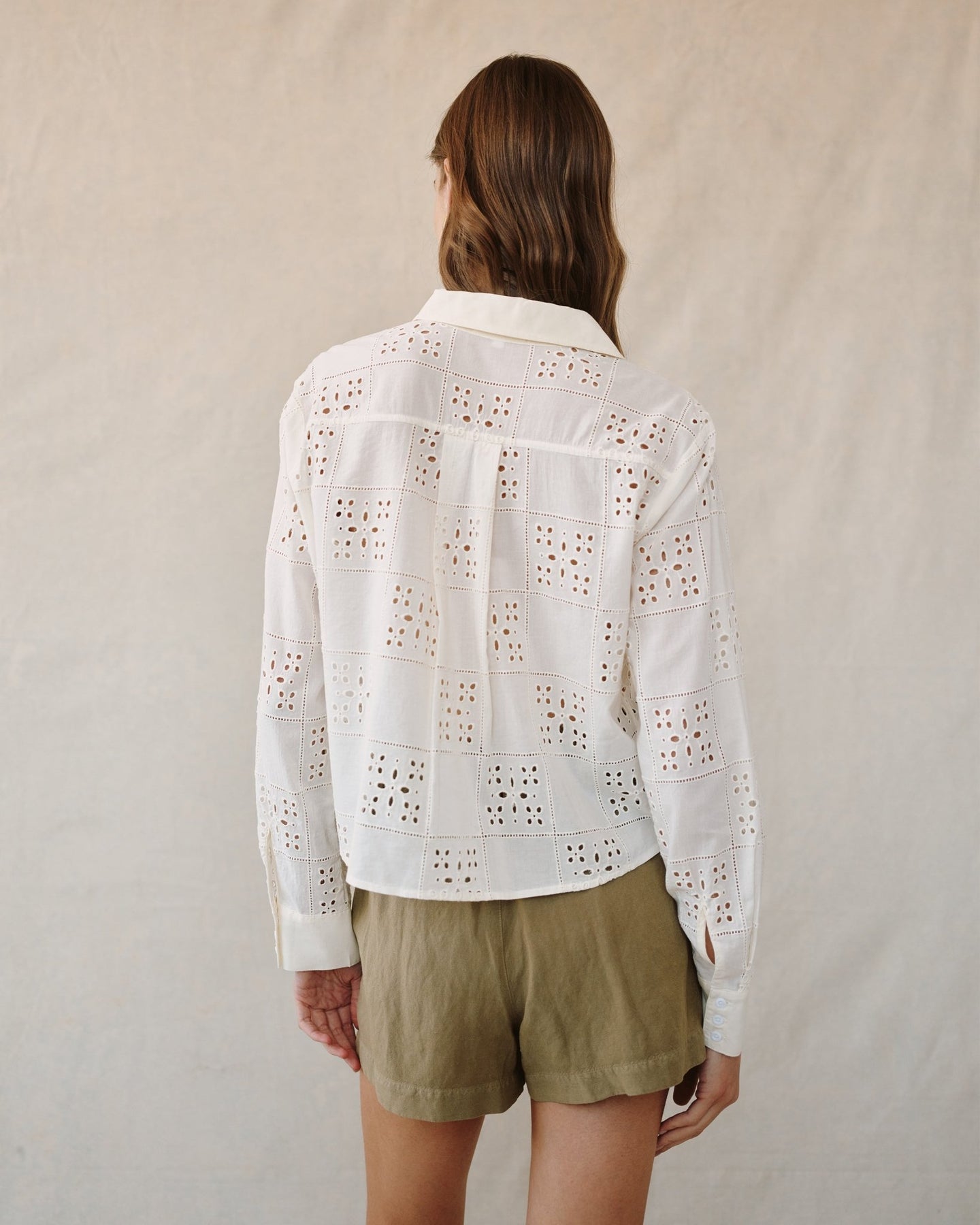 Bella DahlContrast Button Down - Soft IvoryTops
