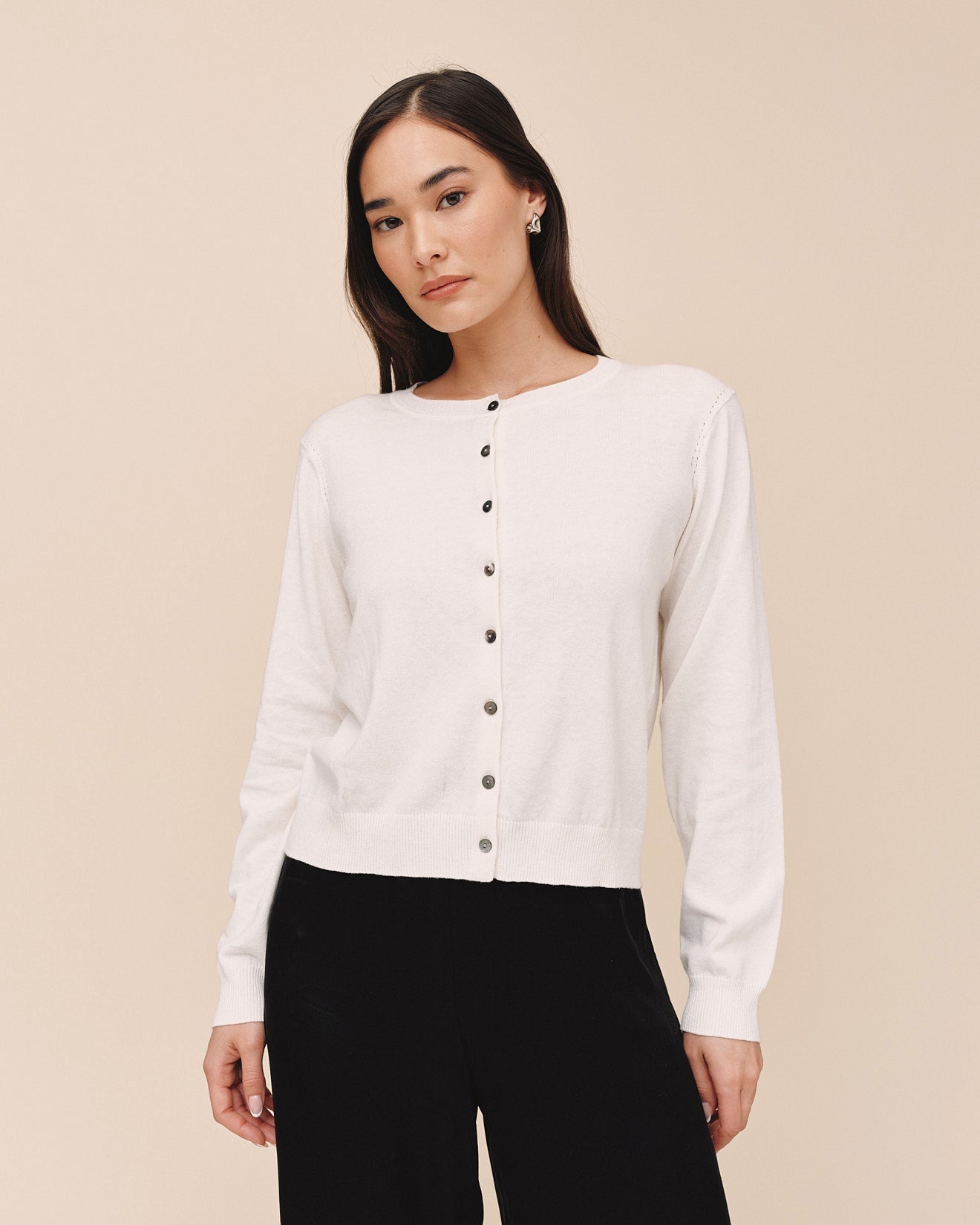 Bella DahlCrew Neck Cardigan - IvorySweaters