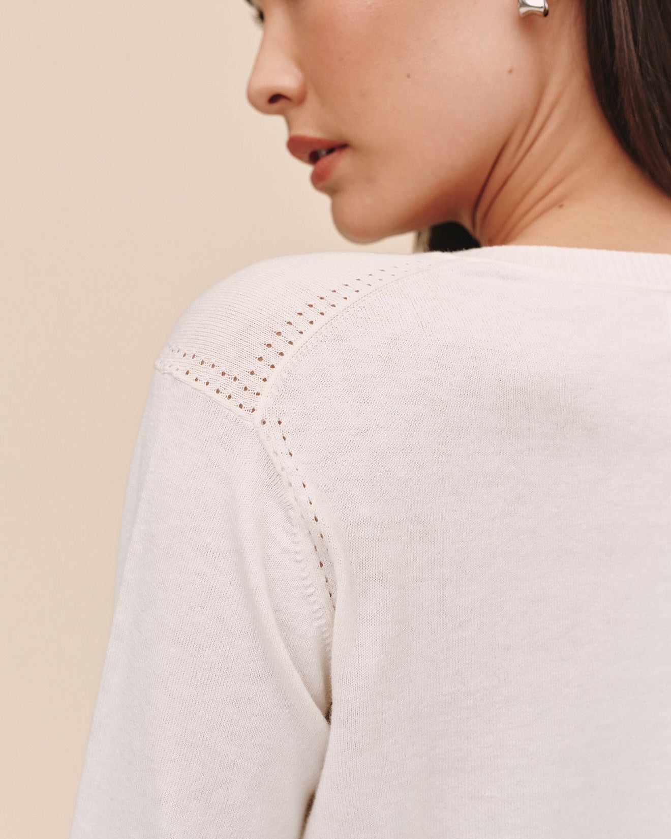 Bella DahlCrew Neck Cardigan - IvorySweaters