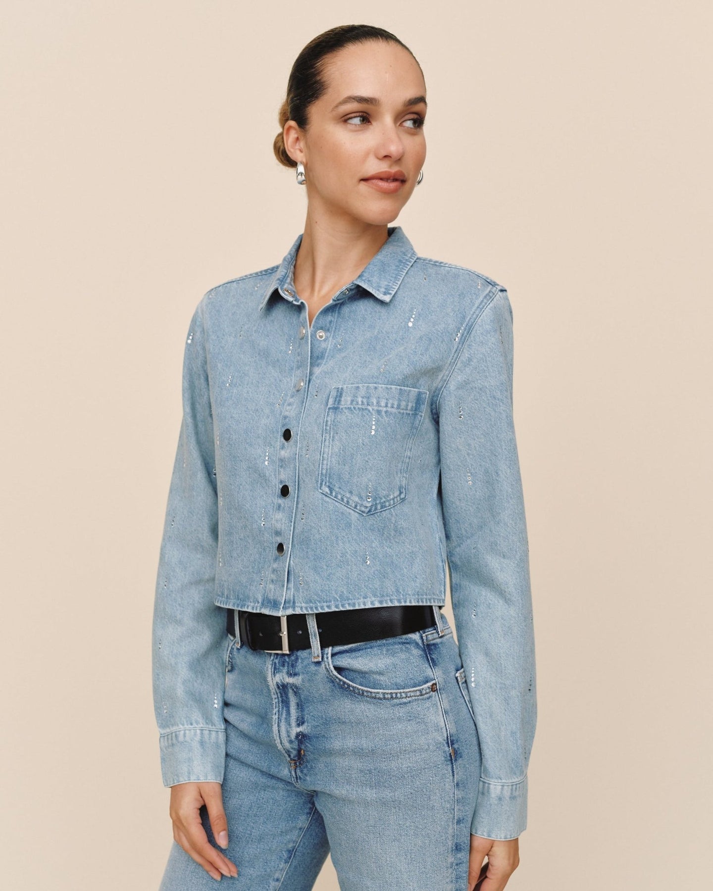 Bella DahlCrop Pocket Button Down - Vintage Ice WashTops