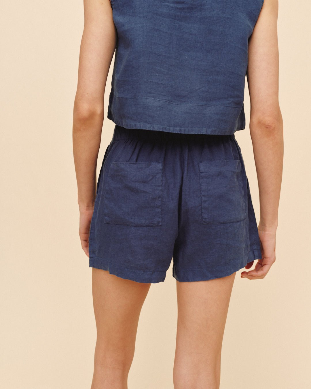 Double Pleat Short - Midnight Surf – Bella Dahl