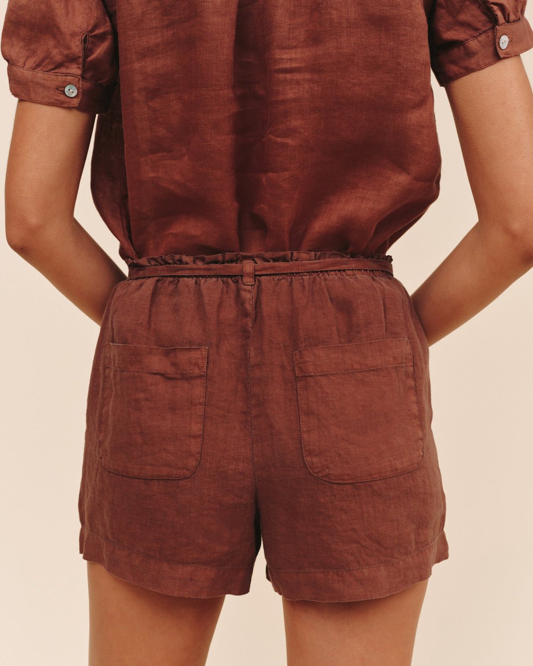 Bella DahlDouble Pleat Tie Short - Sea Glass BrownShorts