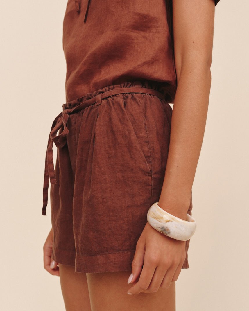 Bella DahlDouble Pleat Tie Short - Sea Glass BrownShorts