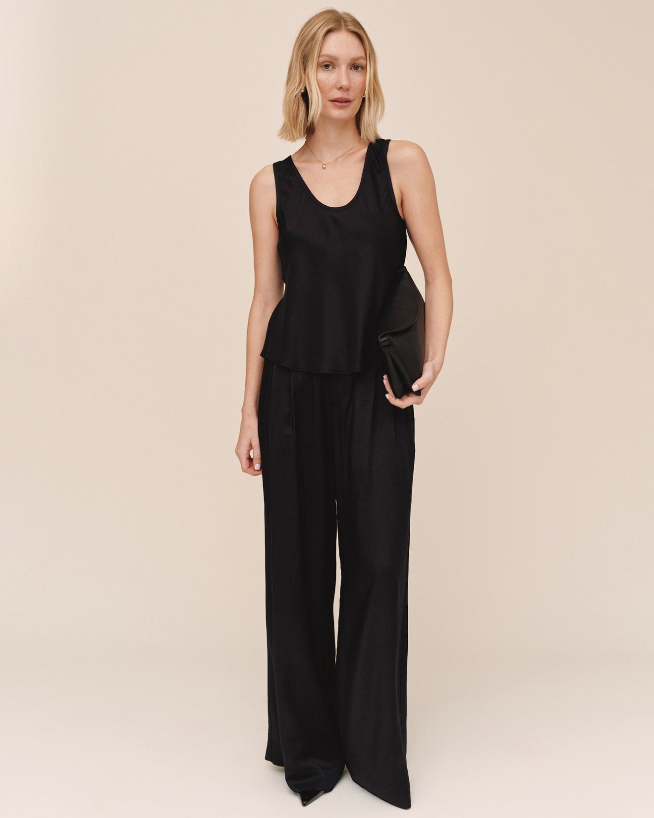 Bella DahlDouble Pleat Wide Leg With Elastic Back - BlackPants