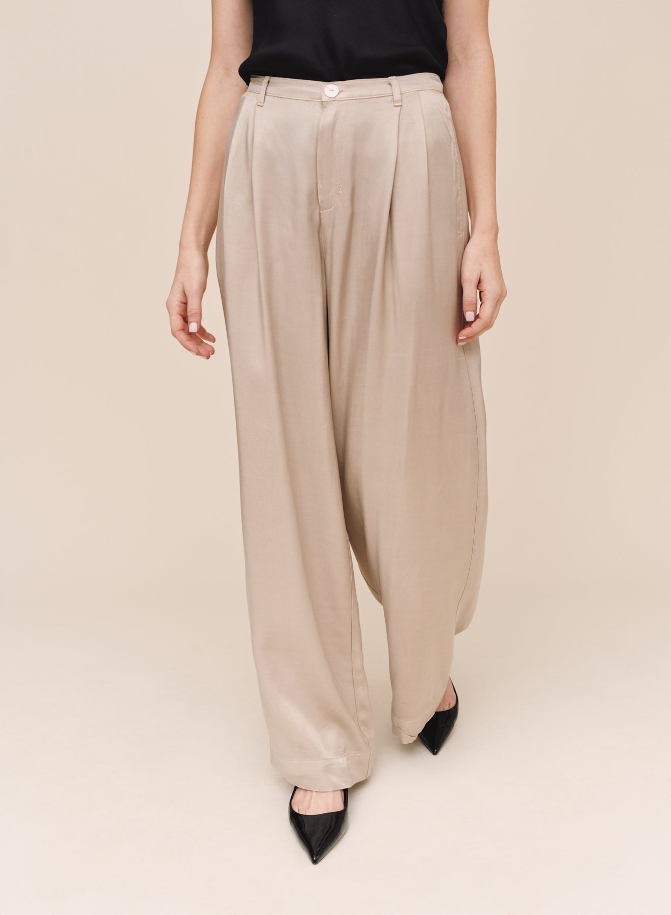 Bella DahlDouble Pleat Wide Leg With Elastic Back - Field KhakiPants