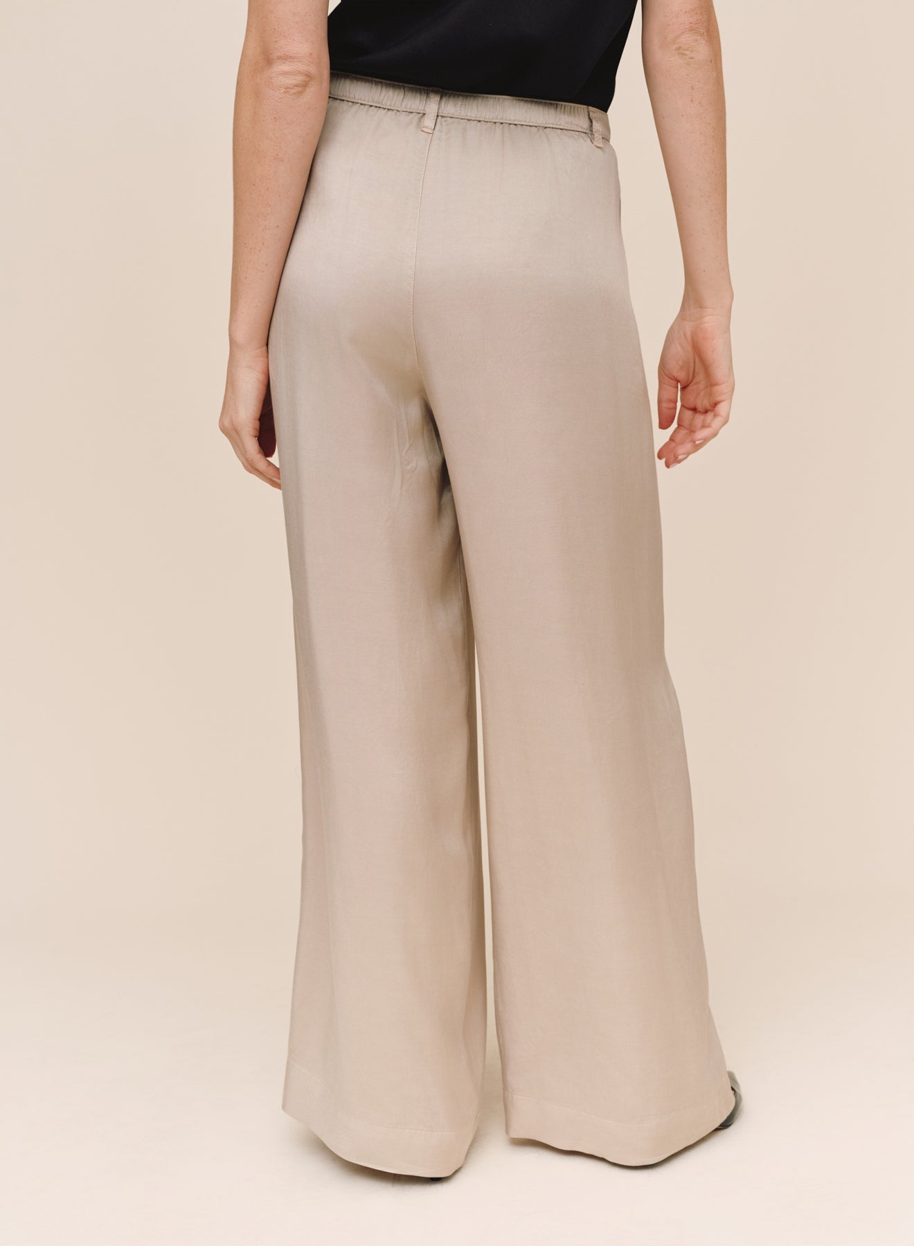 Bella DahlDouble Pleat Wide Leg With Elastic Back - Field KhakiPants