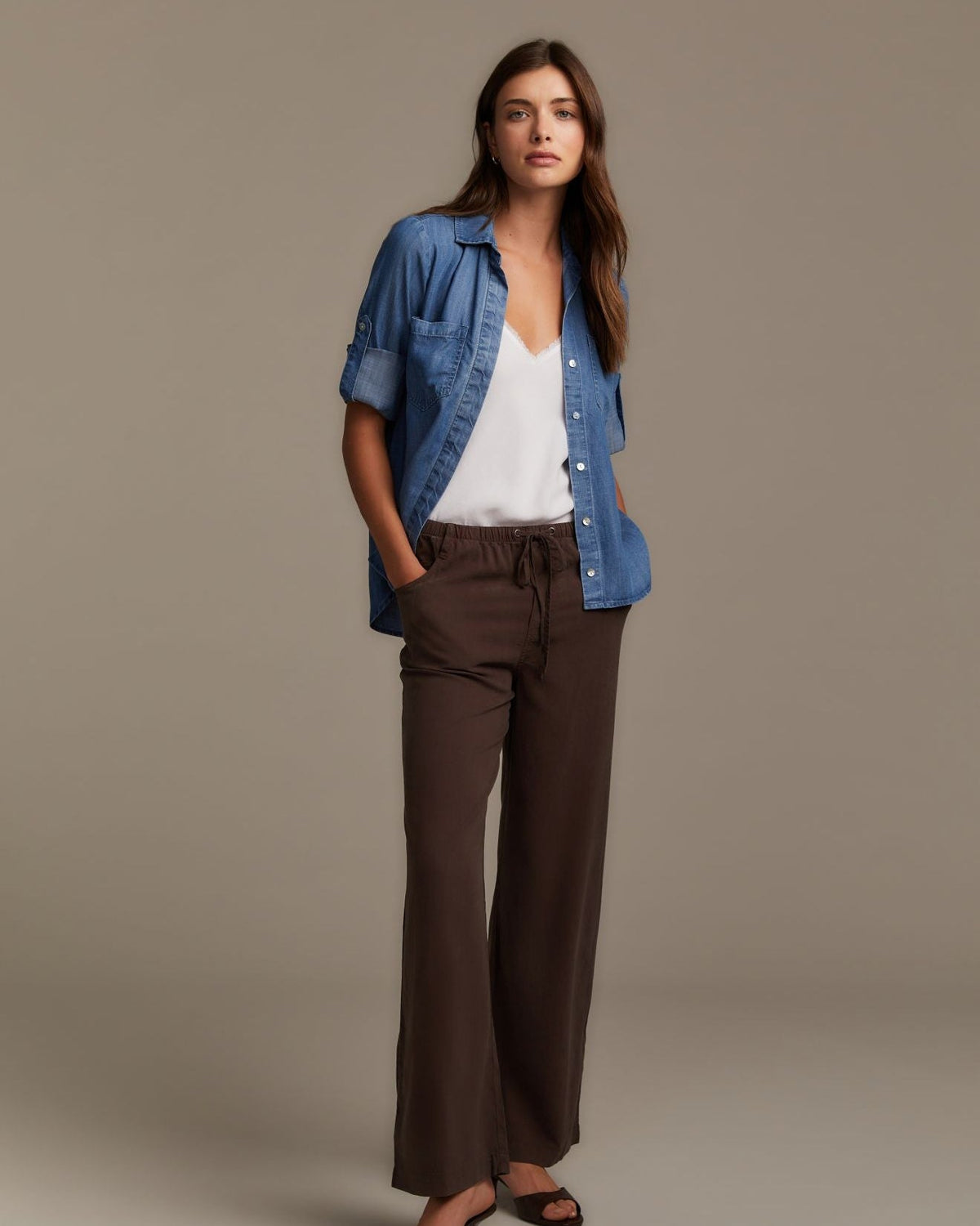 Bella DahlDrawstring Jean - Dark ChestnutPants