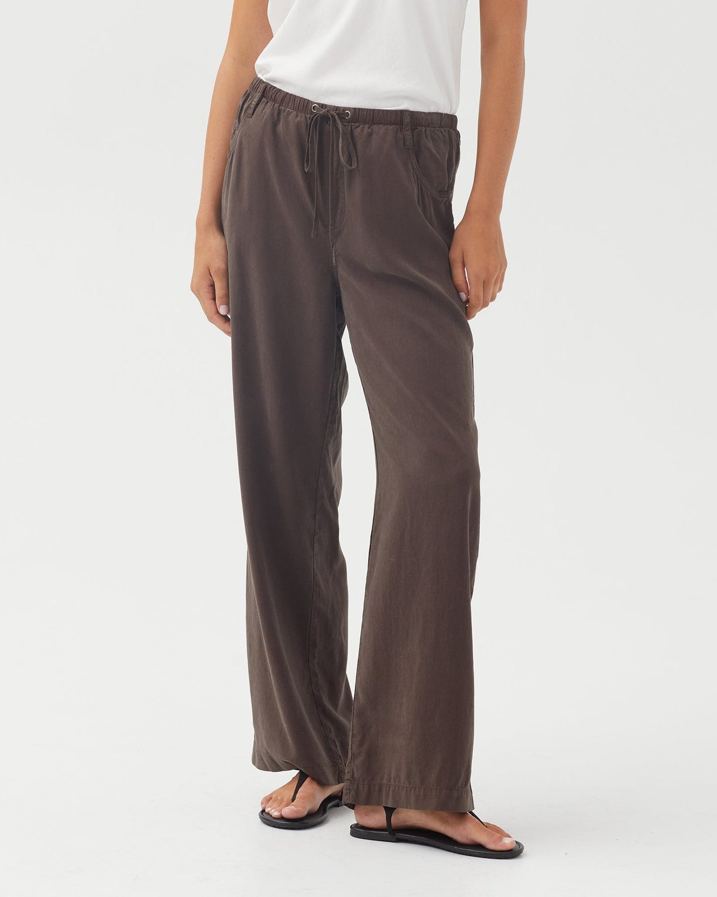 Bella DahlDrawstring Jean - Dark ChestnutPants