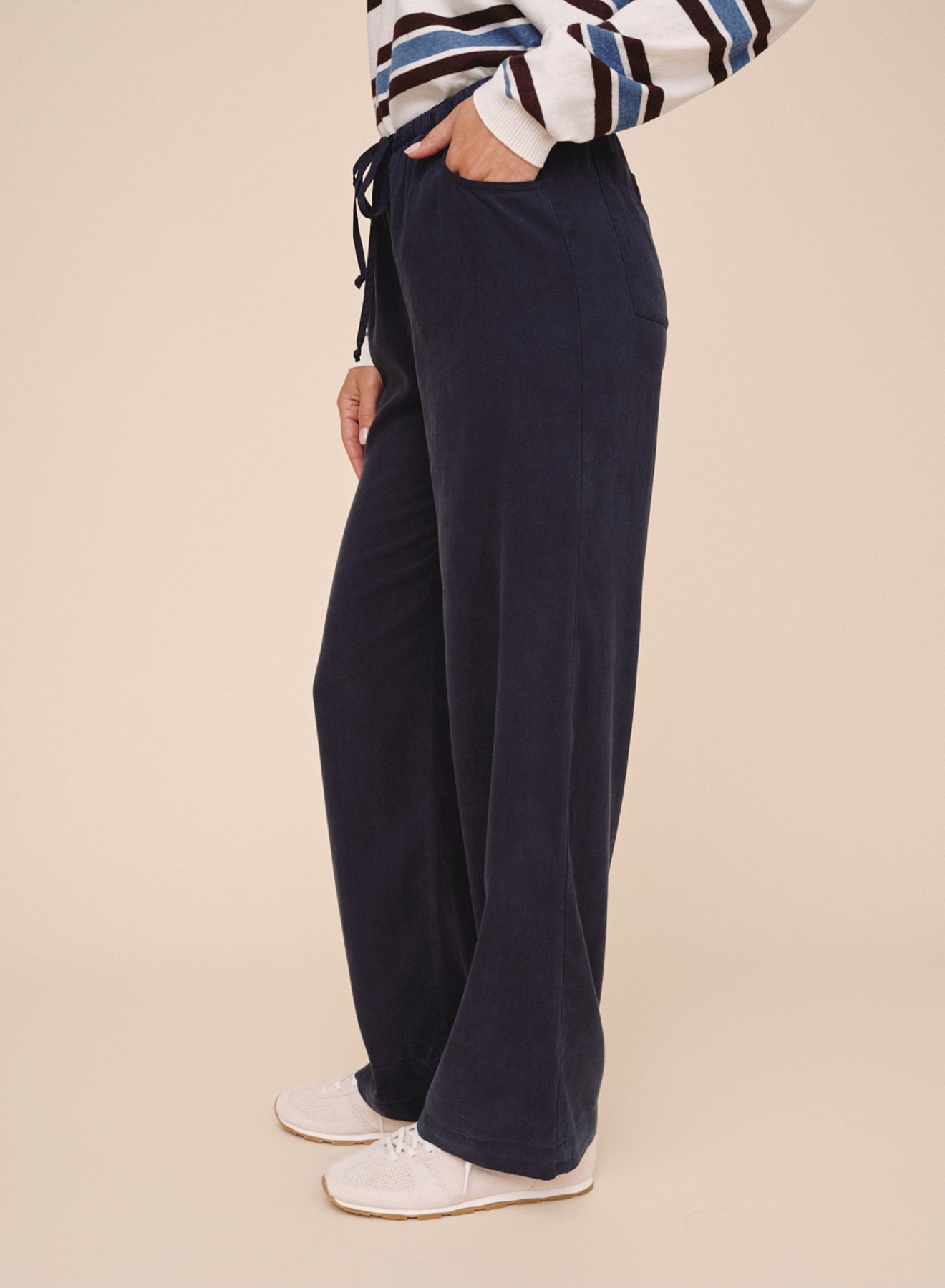 Bella DahlDrawstring Jean - Endless SeaPants