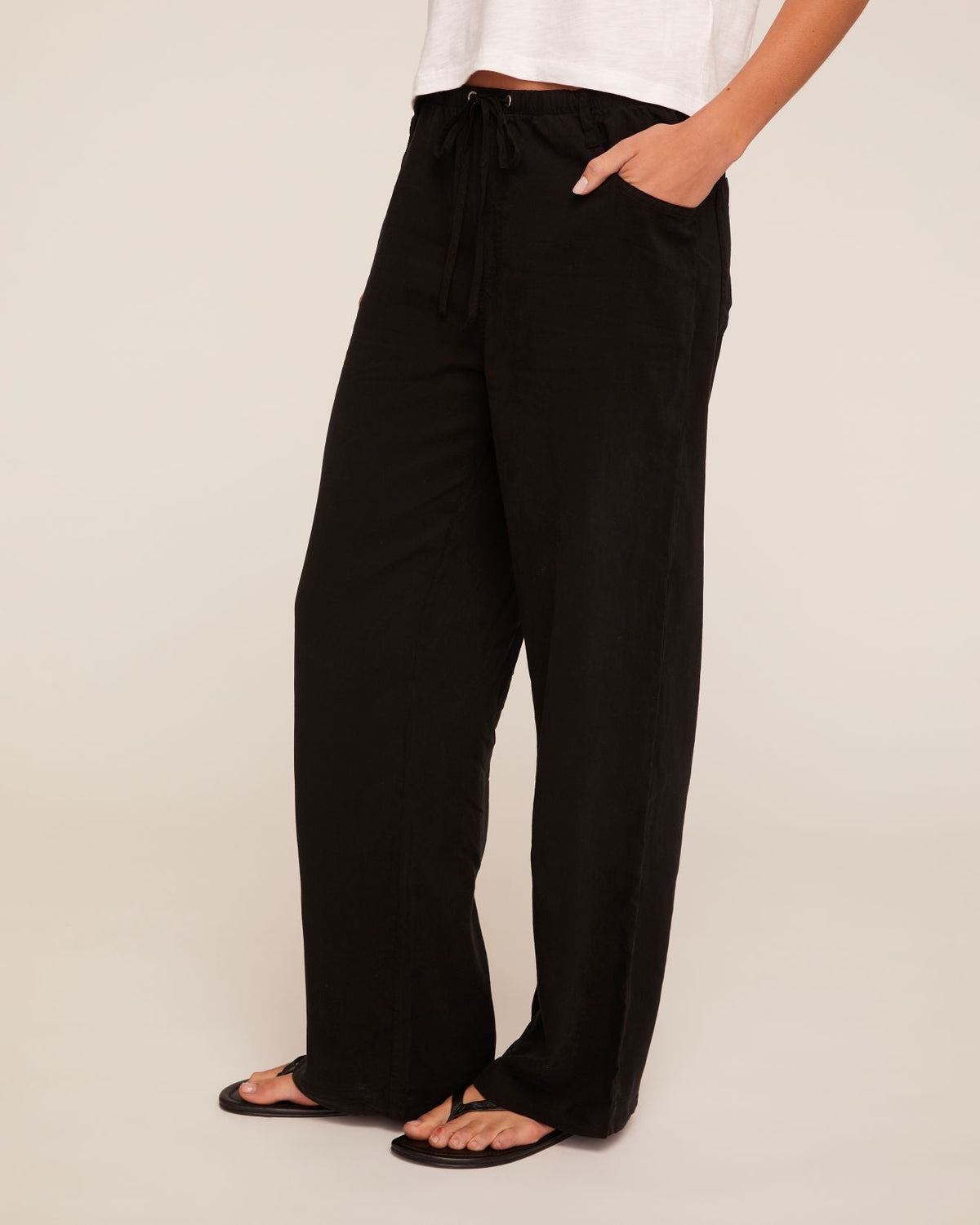Bella DahlDrawstring Jean - Vintage BlackPants
