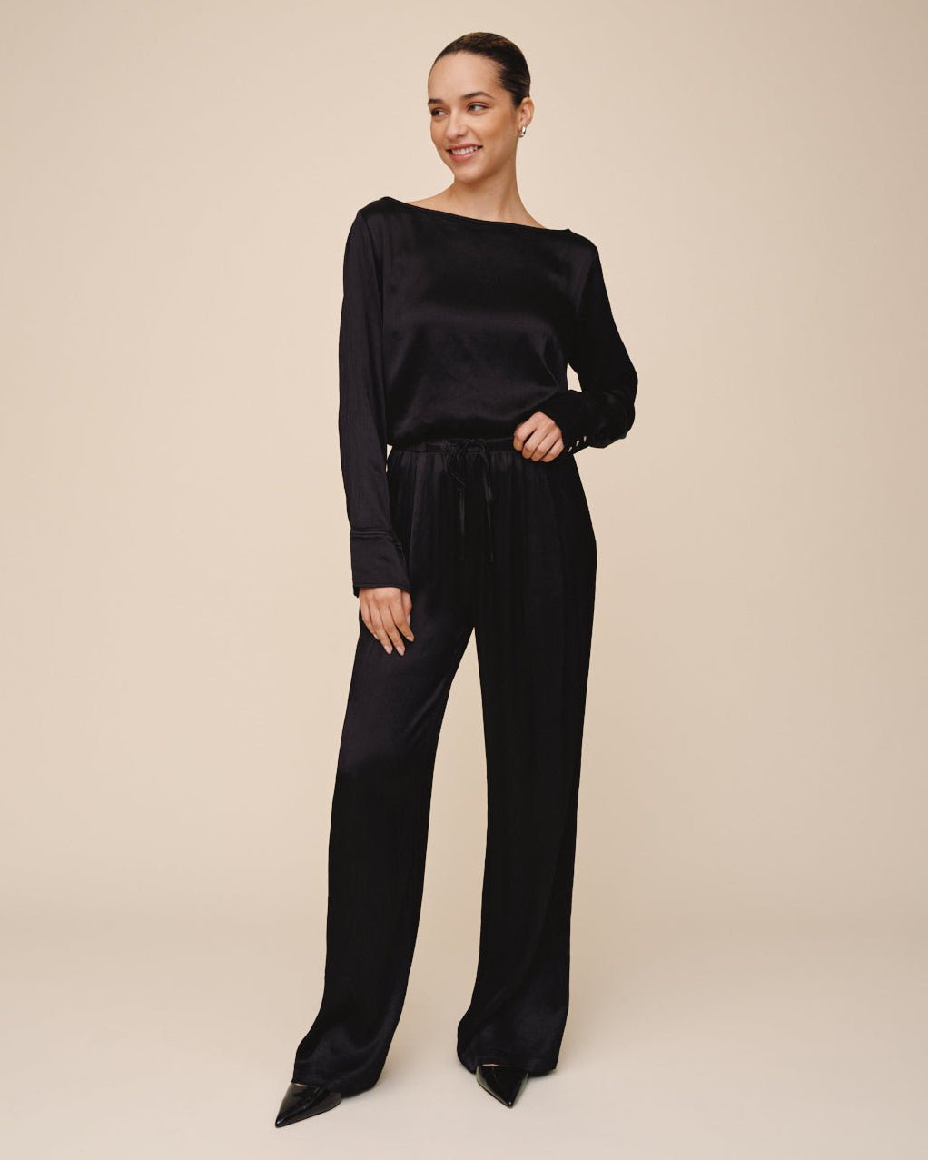 Bella DahlEasy Pleated Wide Leg Pant - BlackPants