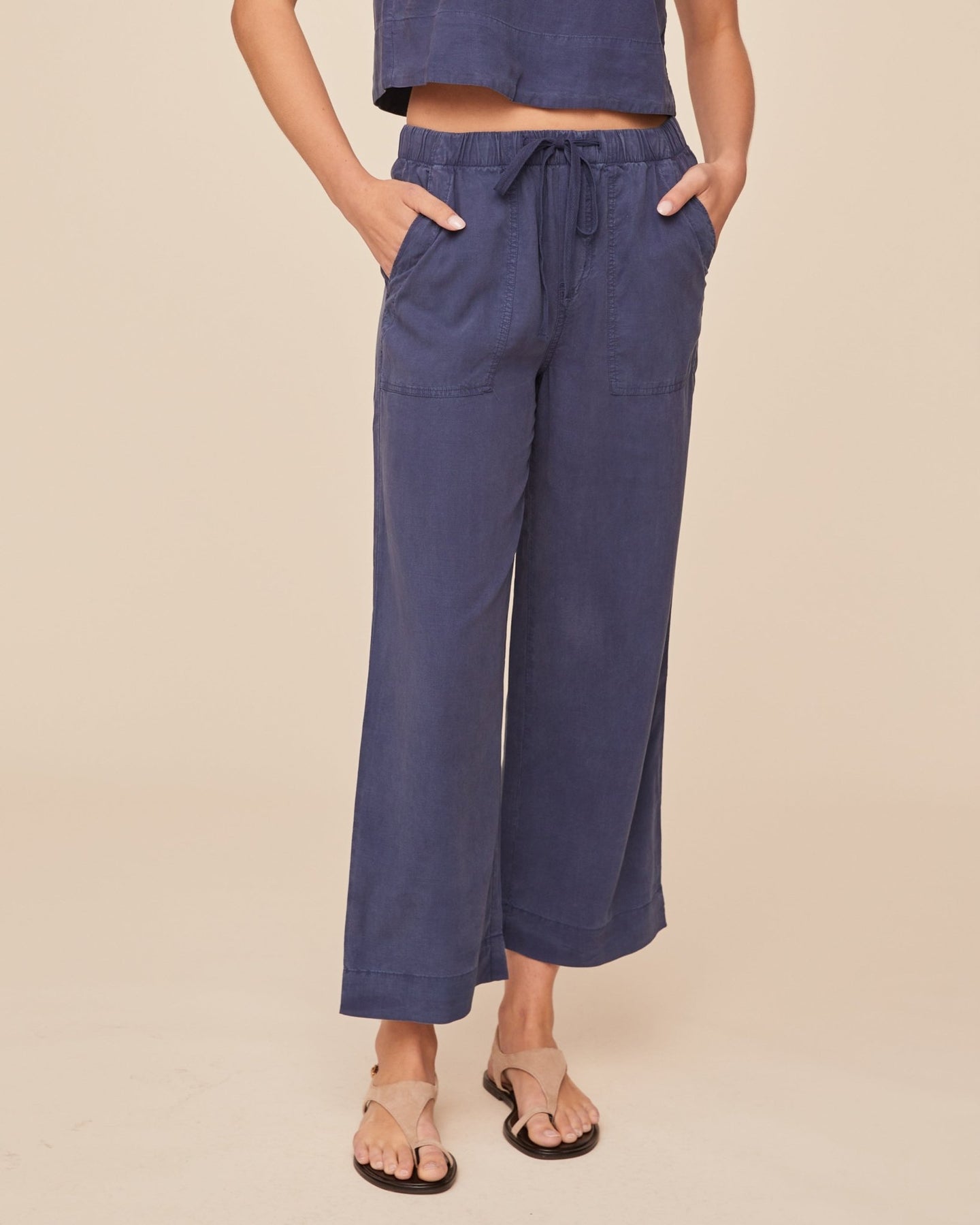 Bella DahlEasy Pocket Wide Leg Crop - Midnight SurfPants