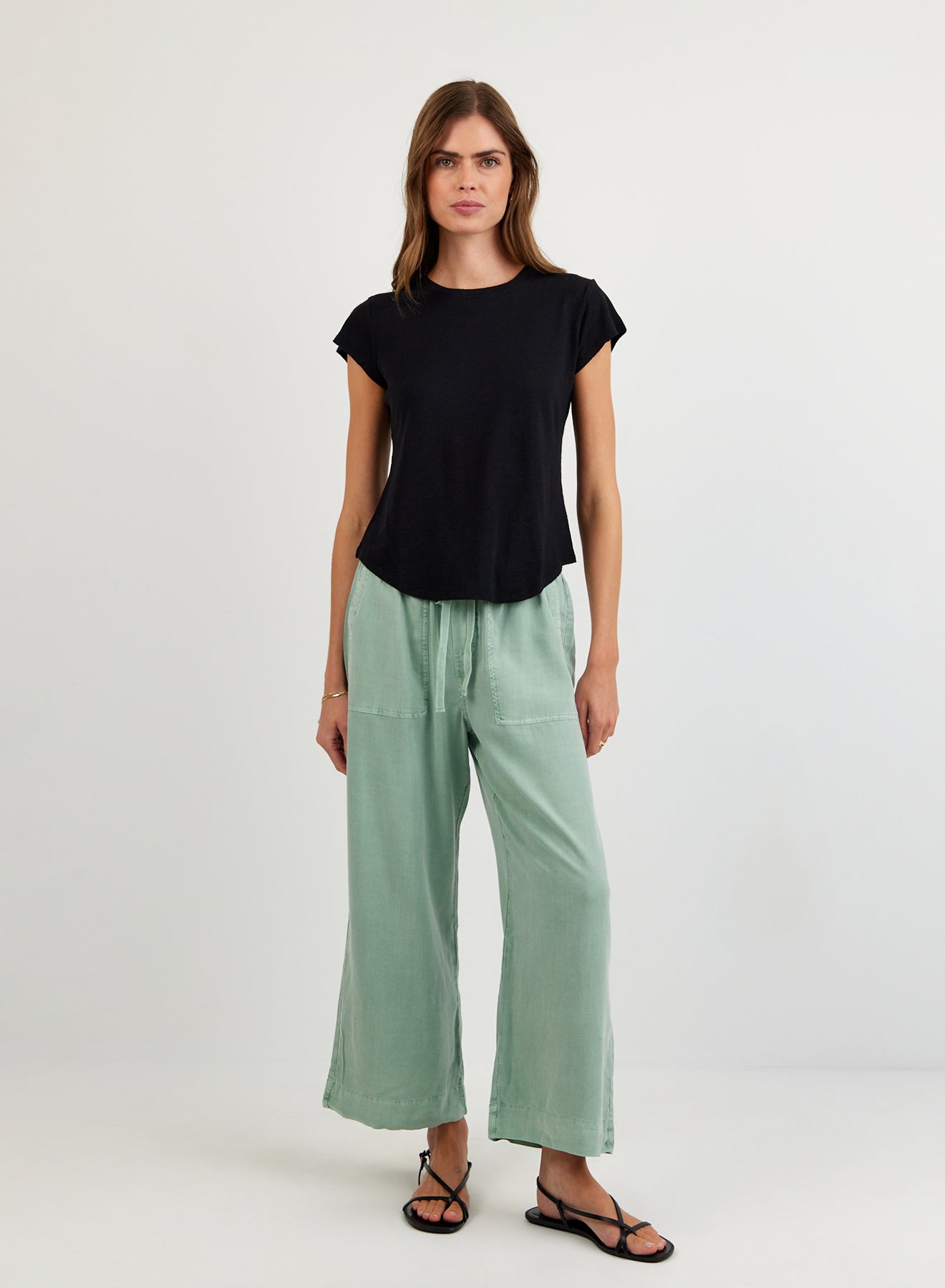 Bella DahlEasy Pocket Wide Leg Crop - Oasis GreenPants