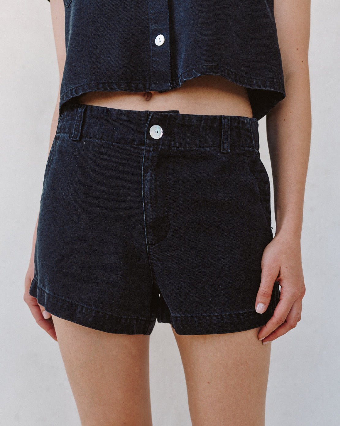 Bella DahlElle Playa Trouser Short - Antique Black WashShorts