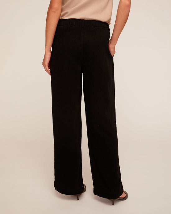 Bella Dahl Elongated Tuck Pant - Black View 2
