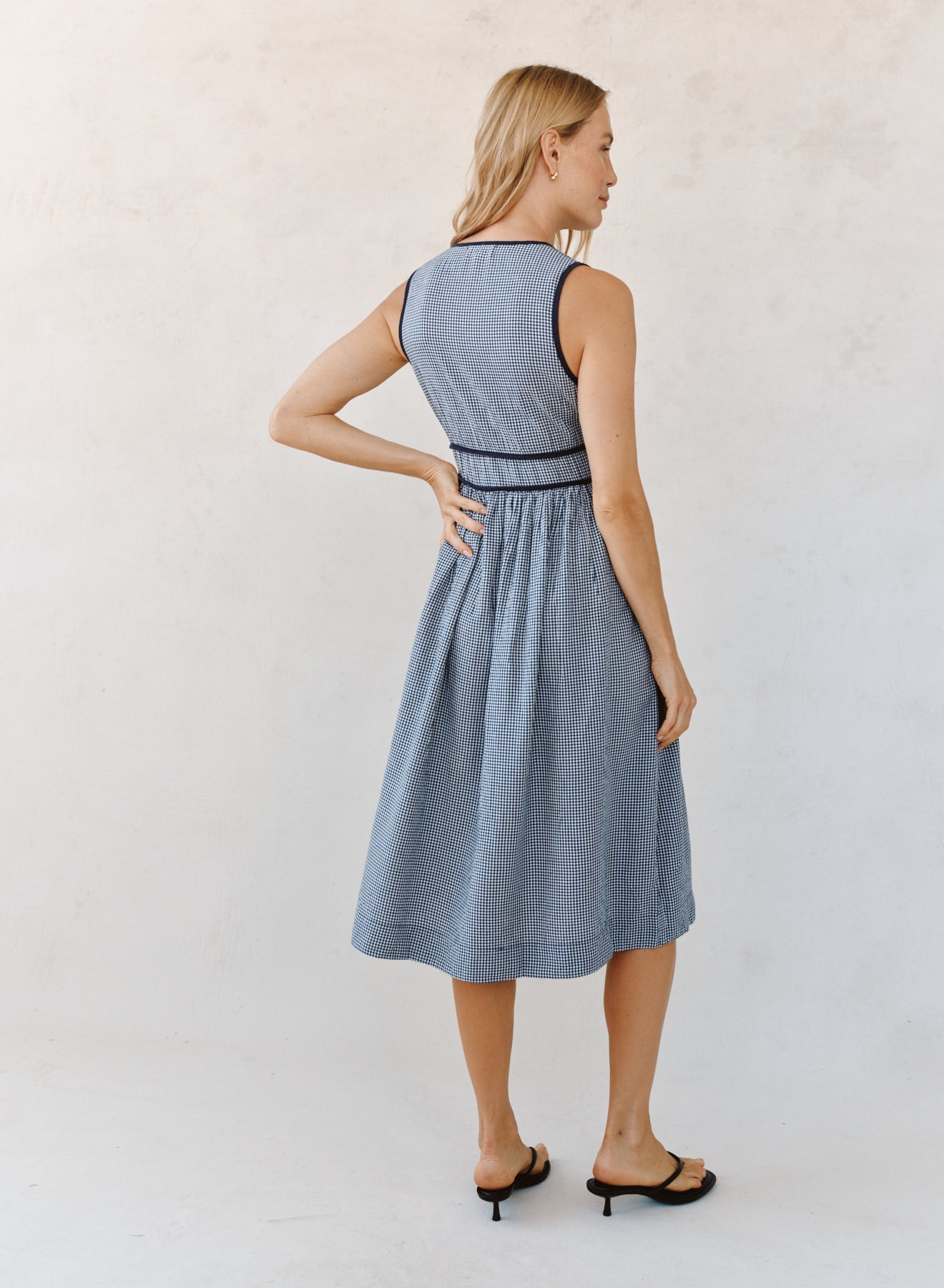 Bella Dahl Fit & Flare V Neck Midi Dress - Navy Micro Gingham - XS Bella Dahl Fit & Flare V Neck Midi Dress - Navy Micro Gingham - XS