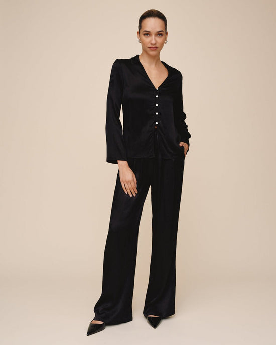 Bella Dahl Fitted Bell Sleeve Shirt - Black