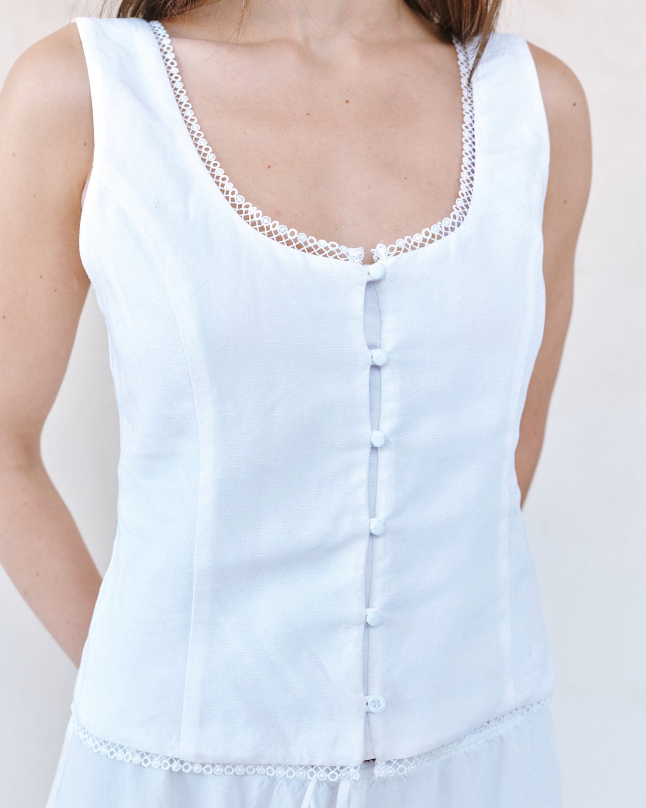 Fitted Bodice Top With Smock Back - White – Bella Dahl
