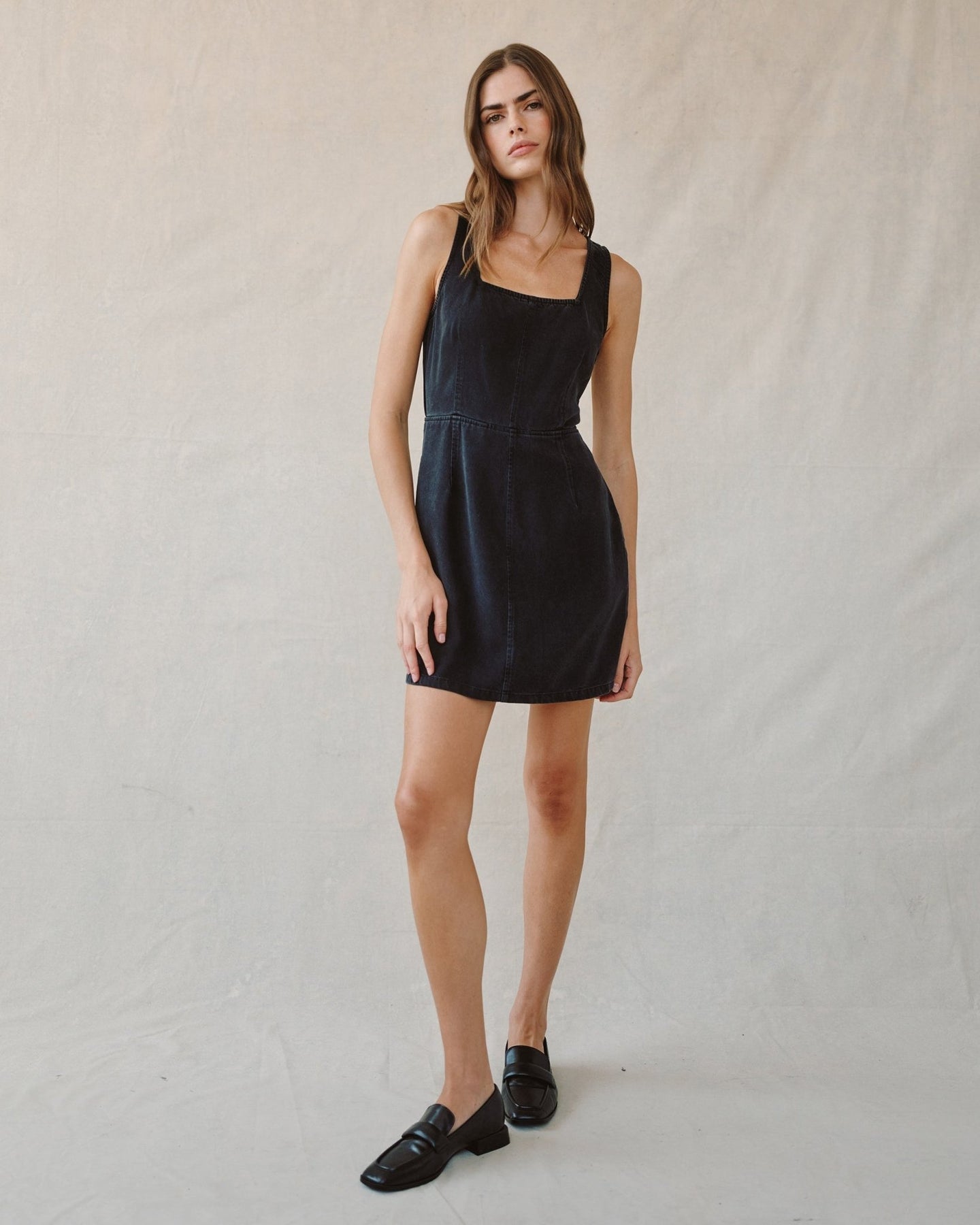Bella DahlFitted Mini Dress - Dark Graphite WashDresses