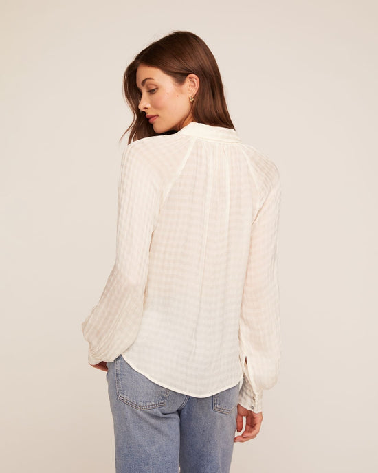 Bella Dahl Flowy Raglan Sleeve Shirt - Ivory View 2