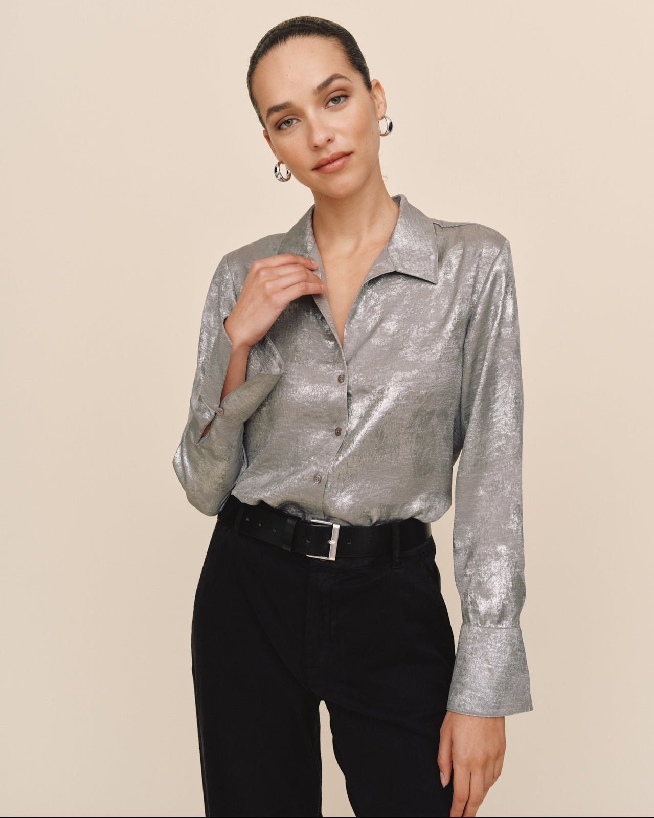 Bella DahlFlowy Wide Collar Button Down - Silver Distress FoilTops