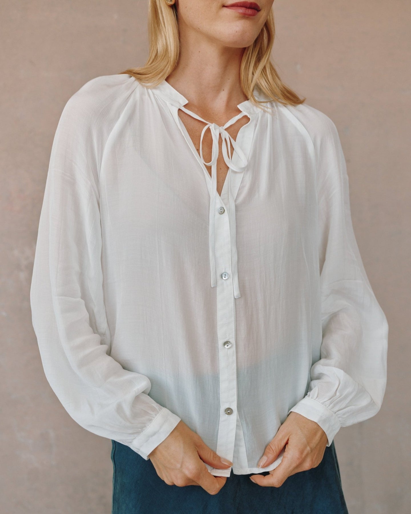 Bella DahlFull Sleeve Raglan Button Down - Sheer IvoryTops