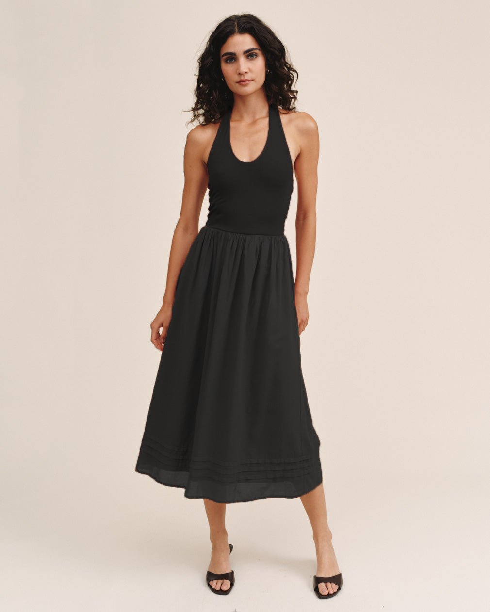 Bella DahlHalter Neck Mixed Dress - BlackDresses
