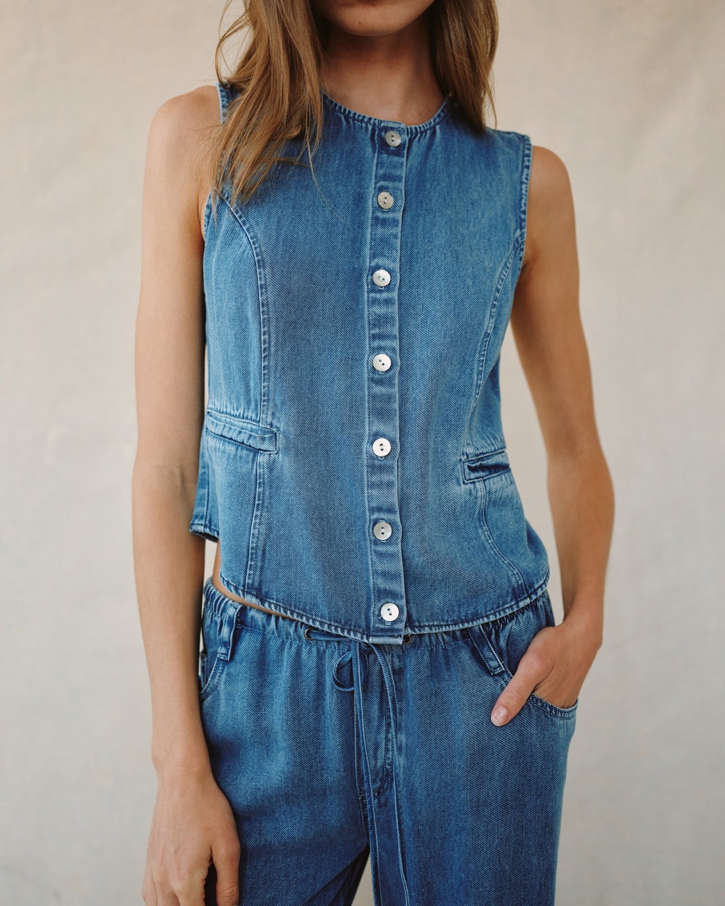 Bella DahlHigh Neck Fitted Vest - Medium Vintage Washproduct